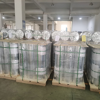 หนังสัตว์เลี้ยงโลหะและแผ่นอัลลูมิเนียมที่มี PE ผิวเคลือบ หนัง laminating สําหรับวัสดุประกอบความร้อน