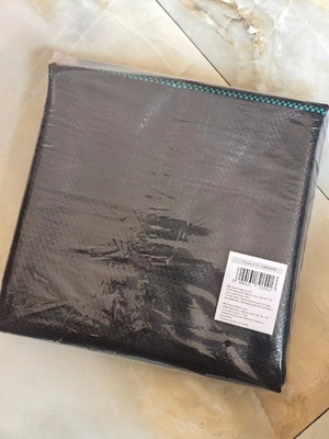70-180GSM สีดําและสีเขียว PP สายใยที่ไม่เนื้อผ้าสําหรับการกําจัดพืชเชื้อเพลิง