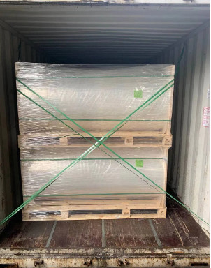 สีเหลือง PE หนาต่อความร้อน / LLDPE Stretch Film สําหรับบรรจุขวด / เครื่องดื่ม