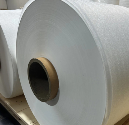 สีเหลือง PE หนาต่อความร้อน / LLDPE Stretch Film สําหรับบรรจุขวด / เครื่องดื่ม